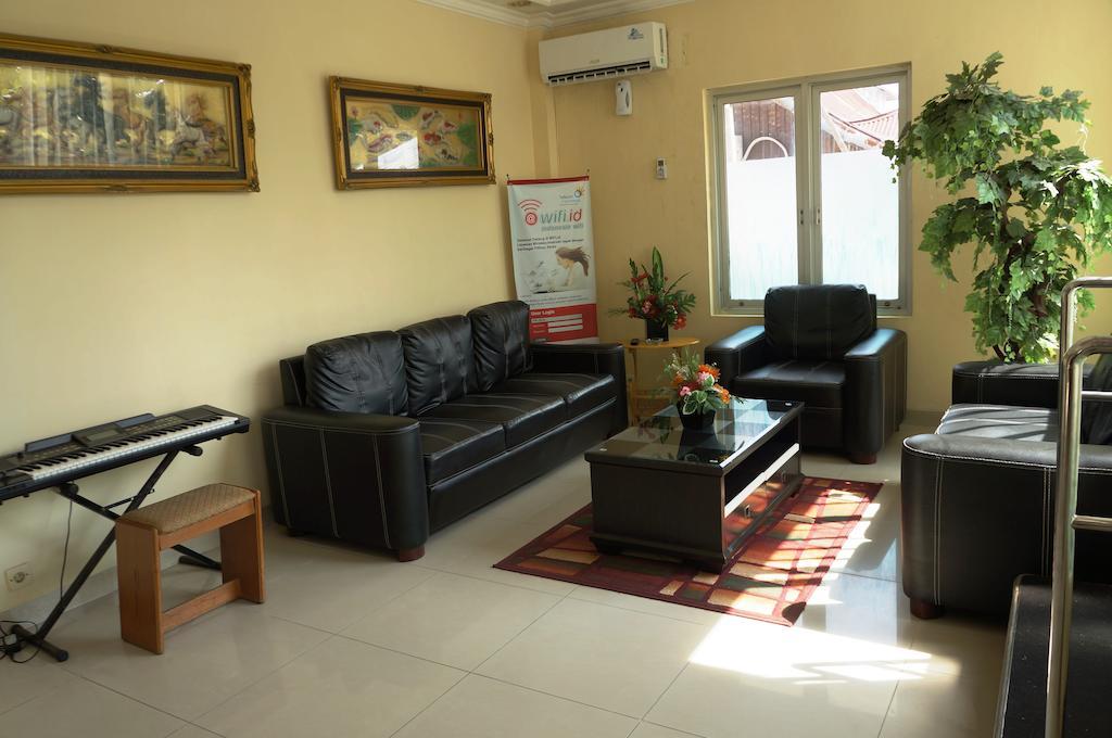 Edotel Minangkabau Padang  Exterior photo